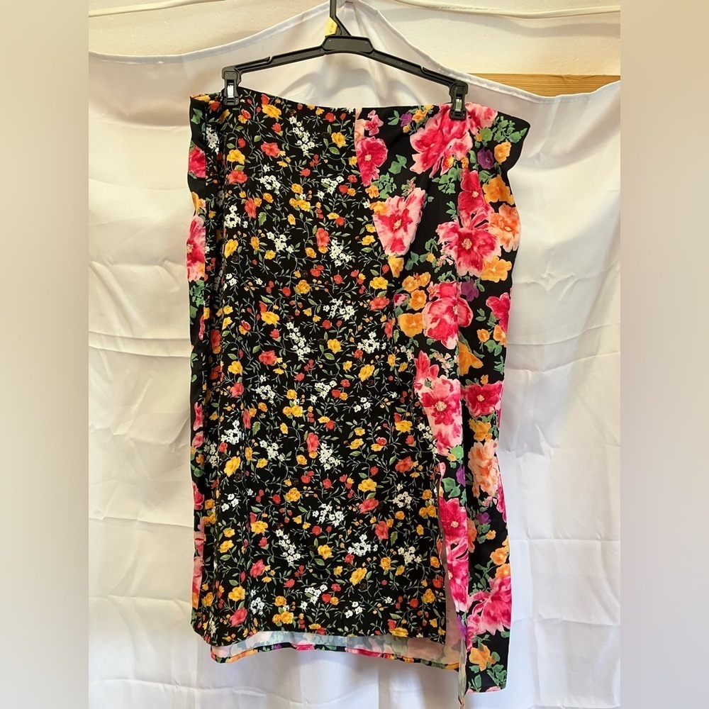 SHEIN Vibrant Floral Midi Skirt - Picture 2 of 5